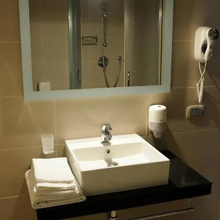 Mirage Otel