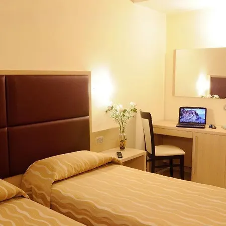 Hotel Mirage 3*